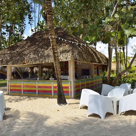 Catalonia Royal La Romana Adults Only Bayahibe Esterno foto Beach bar in Negril