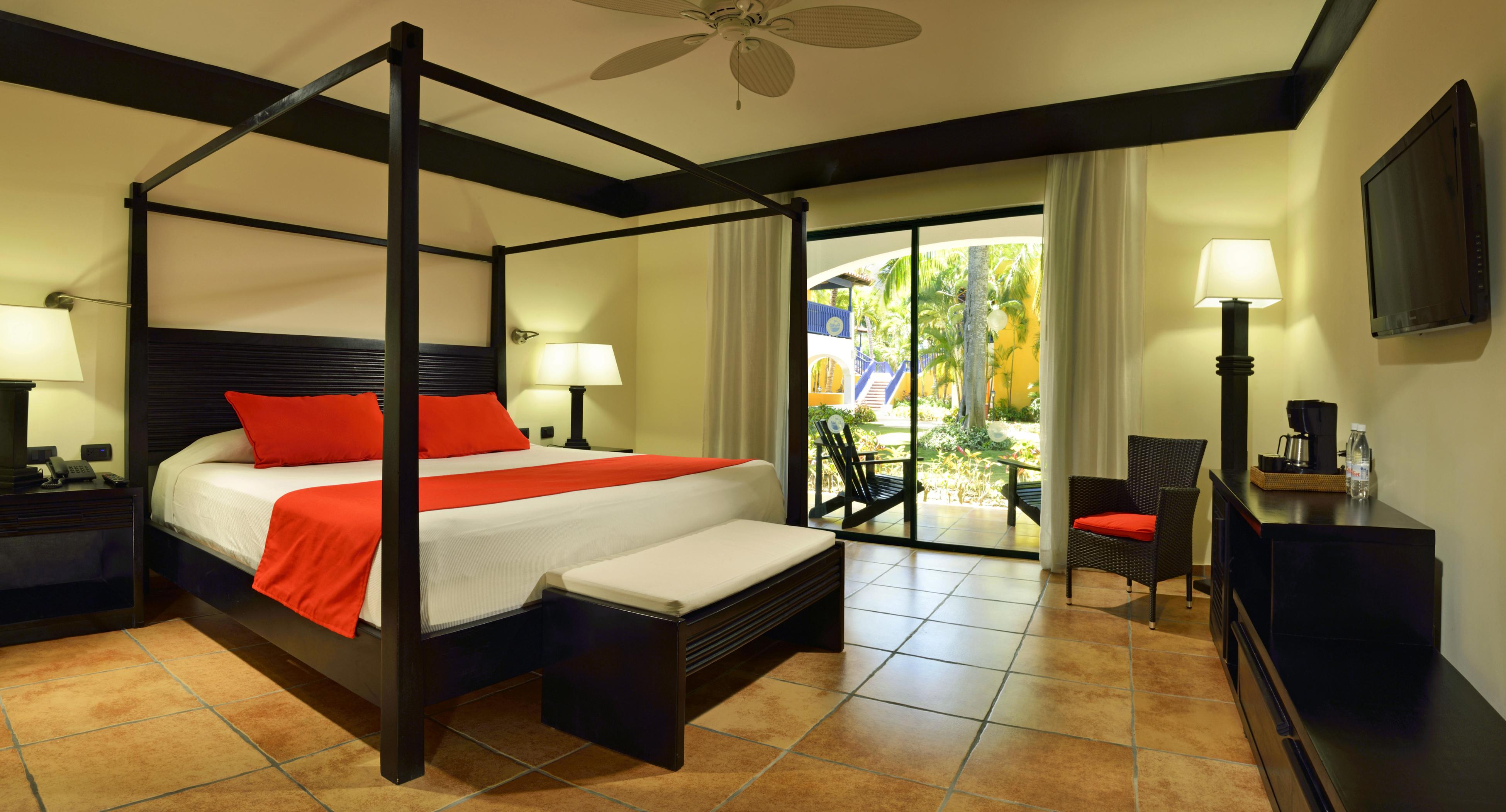 Catalonia Royal La Romana Adults Only Bayahibe Esterno foto A room at the Hard Rock Hotel
