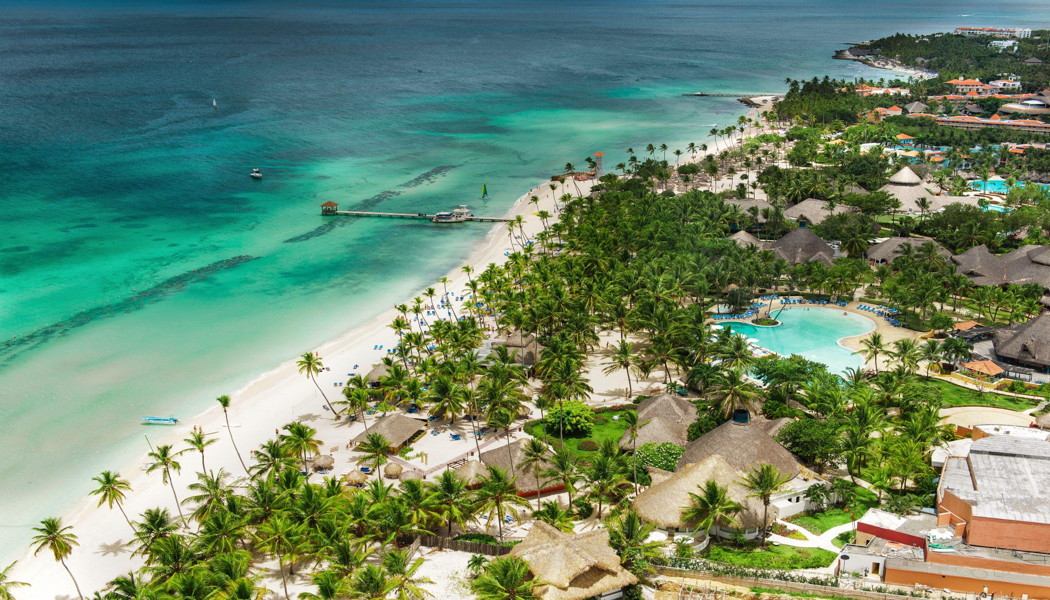 Catalonia Royal La Romana Adults Only Bayahibe Esterno foto Aerial view of the resort