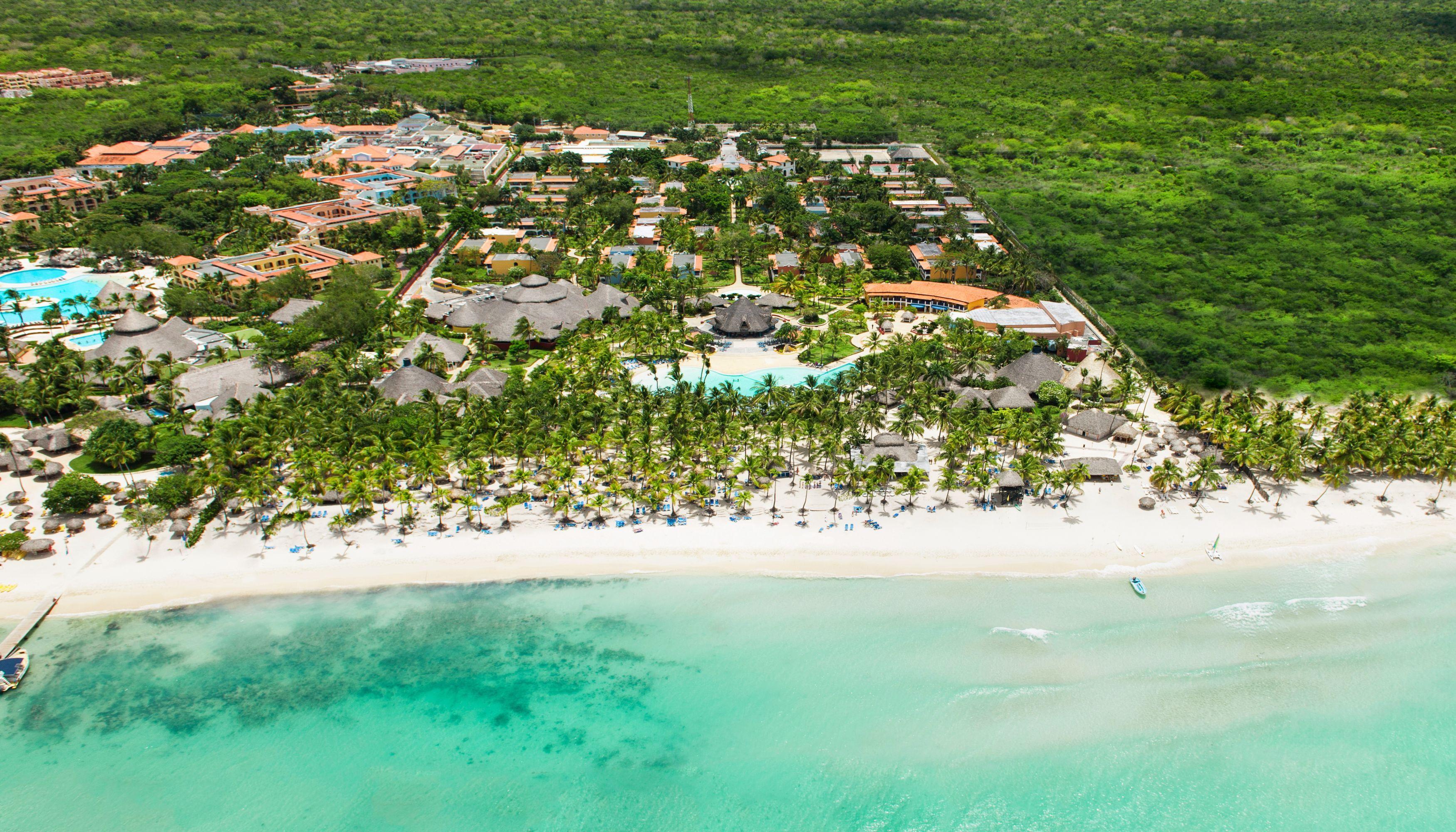 Catalonia Royal La Romana Adults Only Bayahibe Esterno foto Aerial view of the resort
