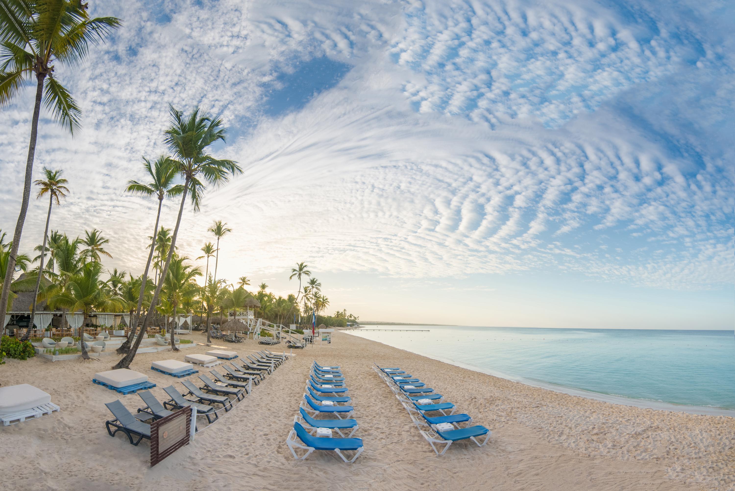 Catalonia Royal La Romana Adults Only Bayahibe Esterno foto Beach at the Hard Rock Hotel
