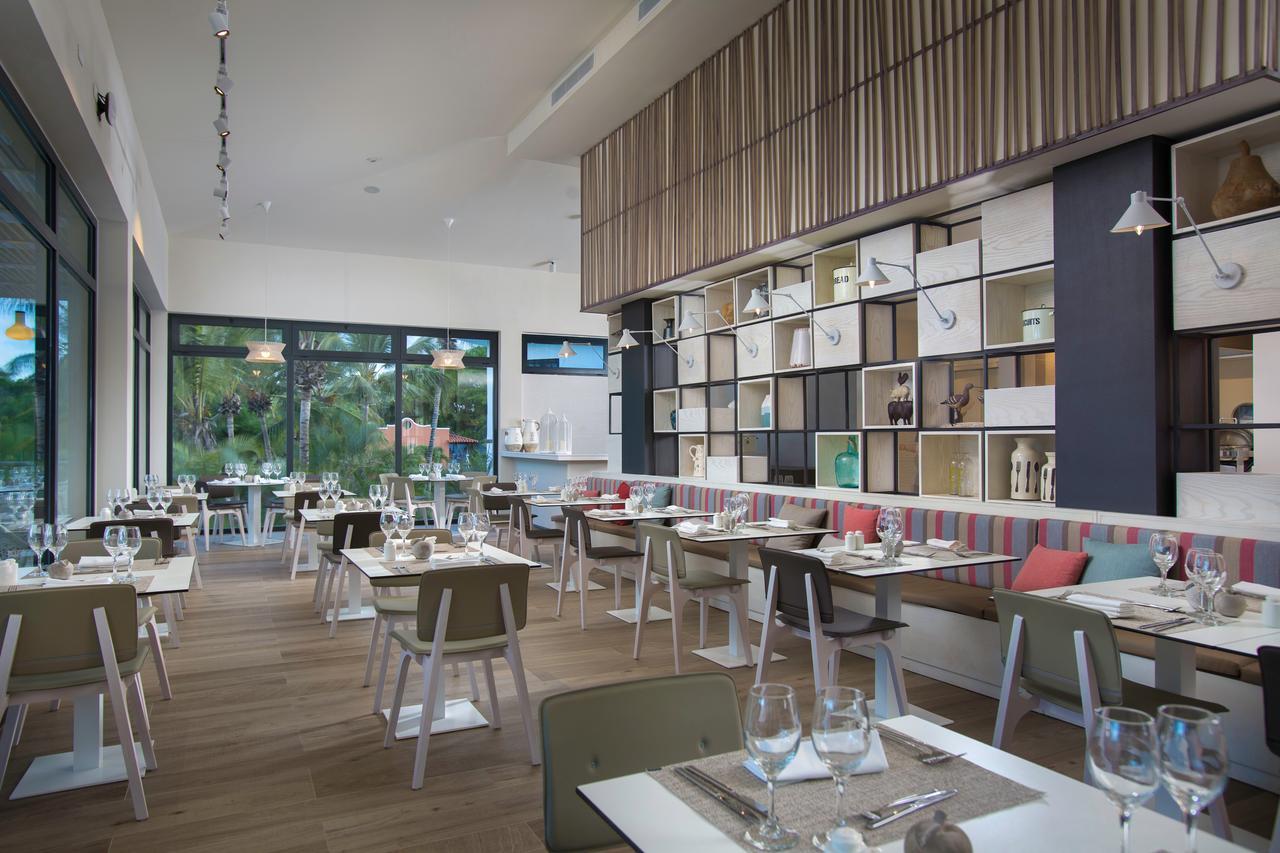 Catalonia Royal La Romana Adults Only Bayahibe Esterno foto The interior of the restaurant
