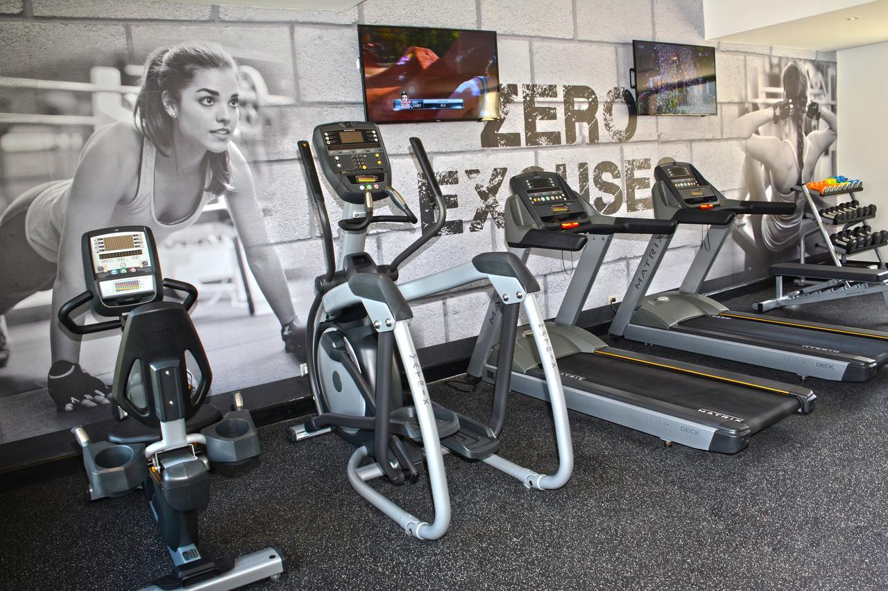 Catalonia Royal La Romana Adults Only Bayahibe Esterno foto A selection of cardio machines